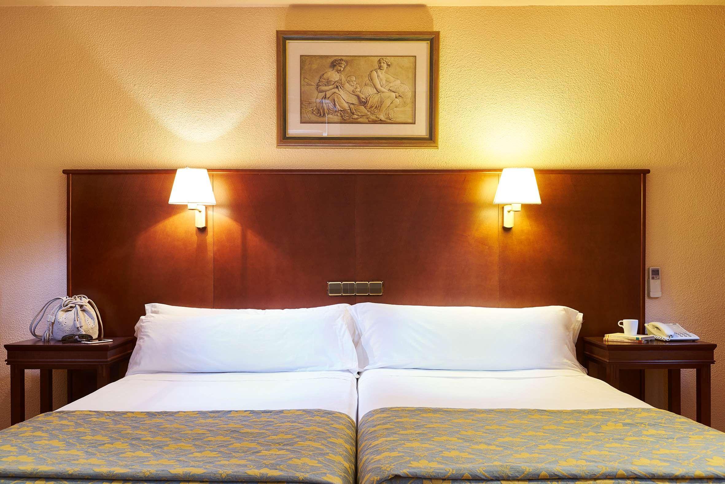Hotel Cason Del Tormes By Happyculture Madrid Ngoại thất bức ảnh