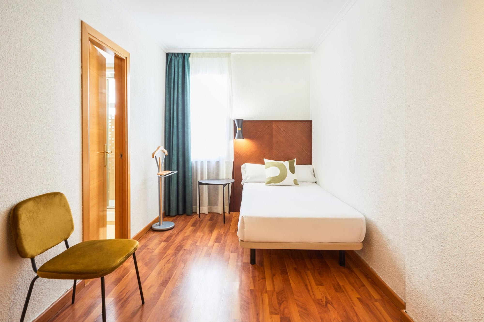 Hotel Cason Del Tormes By Happyculture Madrid Ngoại thất bức ảnh