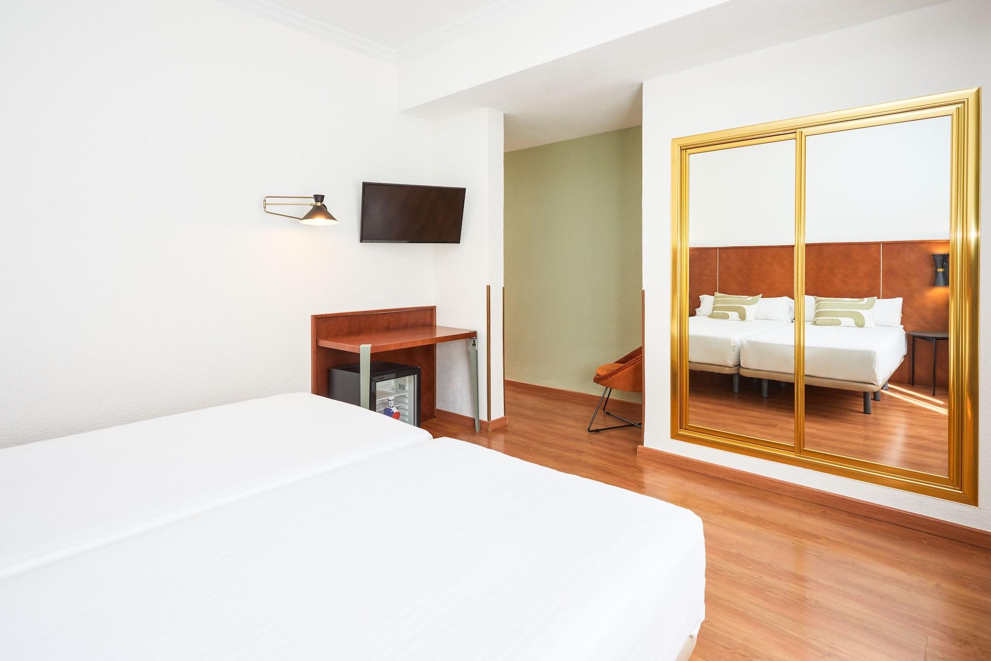 Hotel Cason Del Tormes By Happyculture Madrid Ngoại thất bức ảnh