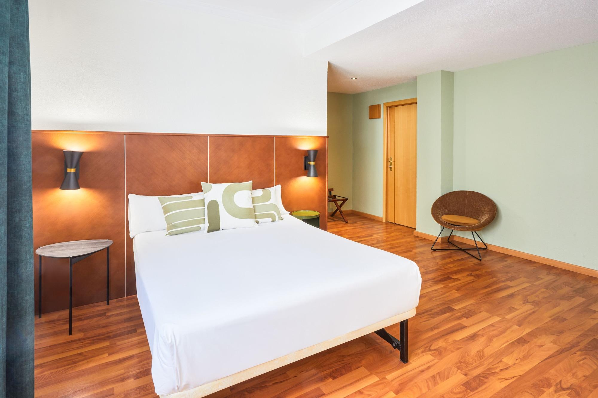 Hotel Cason Del Tormes By Happyculture Madrid Ngoại thất bức ảnh