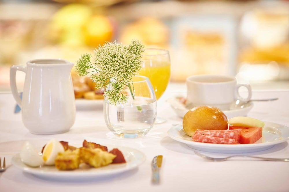 Hotel Cason Del Tormes By Happyculture Madrid Ngoại thất bức ảnh