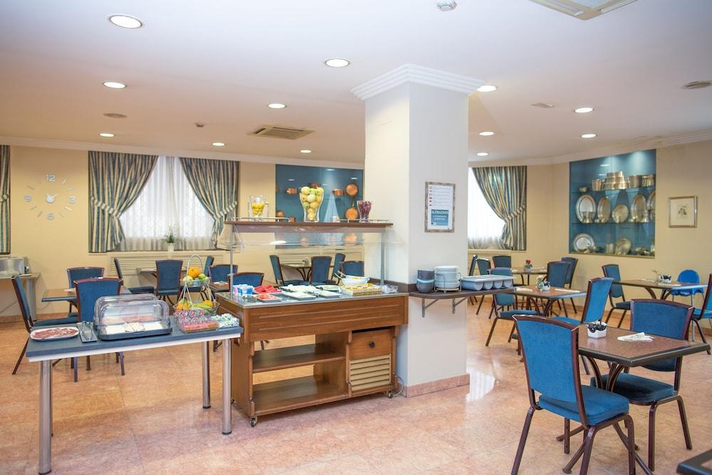 Hotel Cason Del Tormes By Happyculture Madrid Ngoại thất bức ảnh