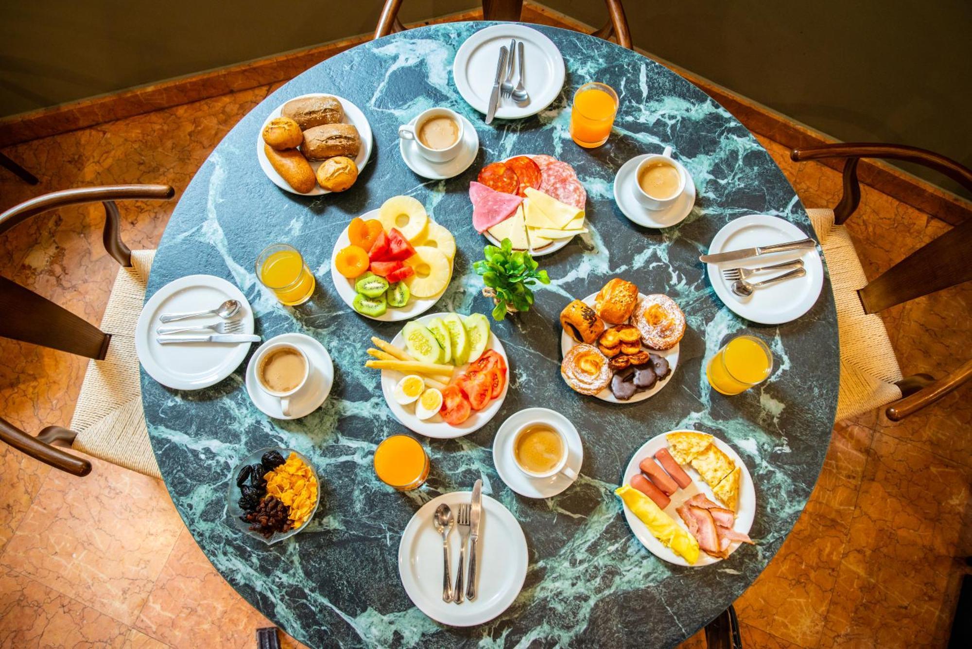 Hotel Cason Del Tormes By Happyculture Madrid Ngoại thất bức ảnh