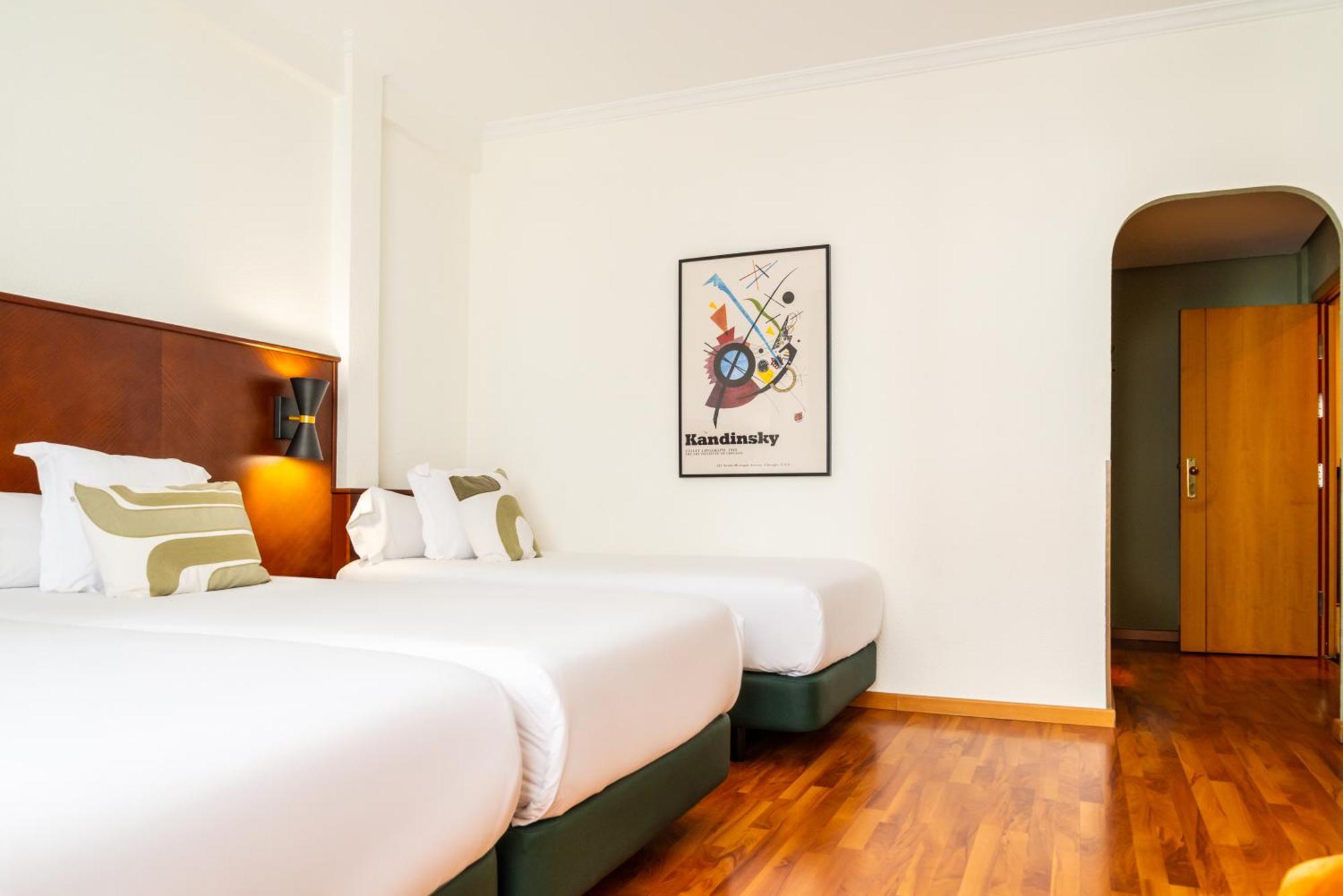 Hotel Cason Del Tormes By Happyculture Madrid Ngoại thất bức ảnh