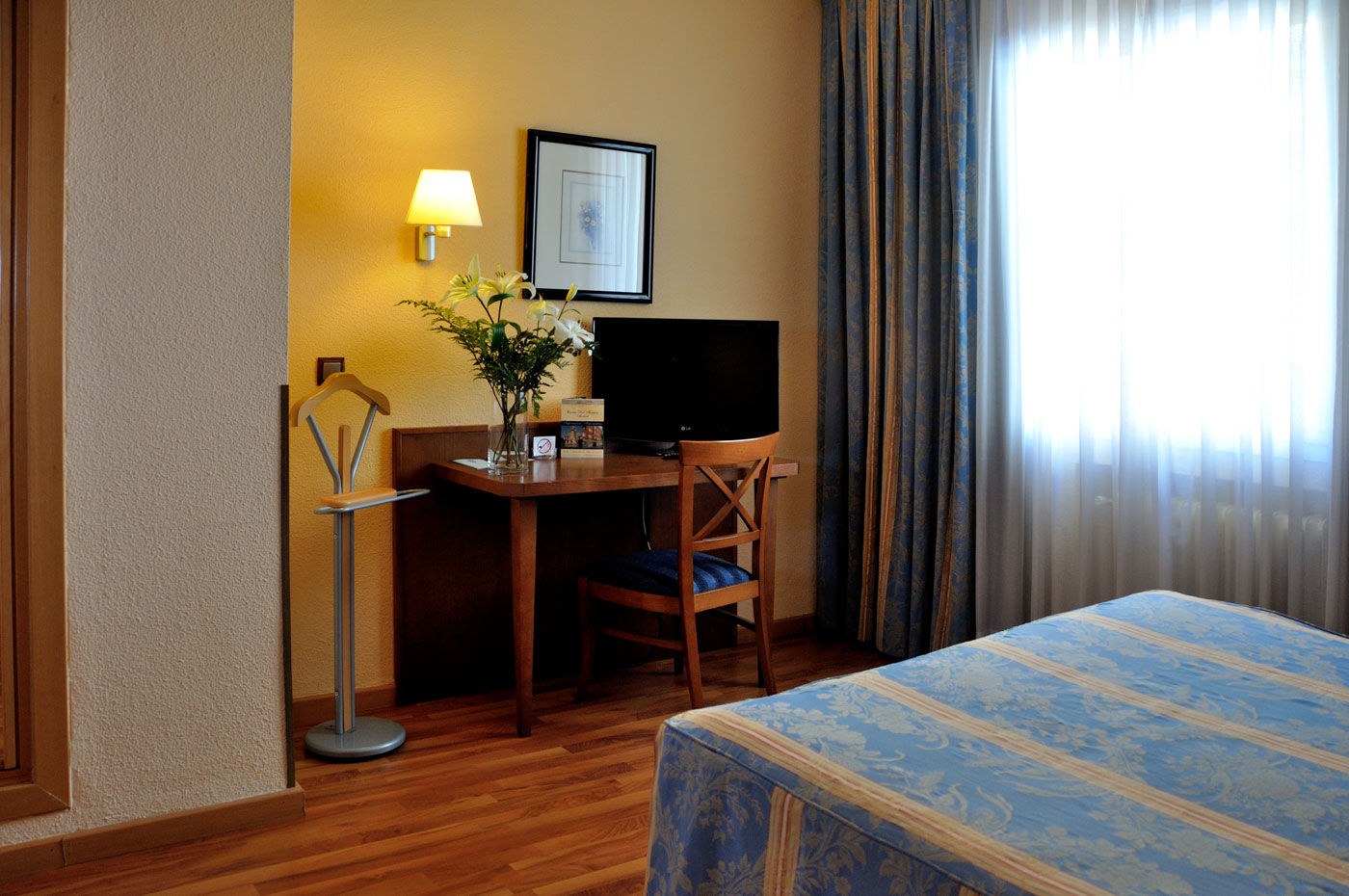 Hotel Cason Del Tormes By Happyculture Madrid Ngoại thất bức ảnh
